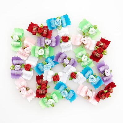 Trim Tritra - kokardki ozdobne z różyczką mix kolorów 25 szt.